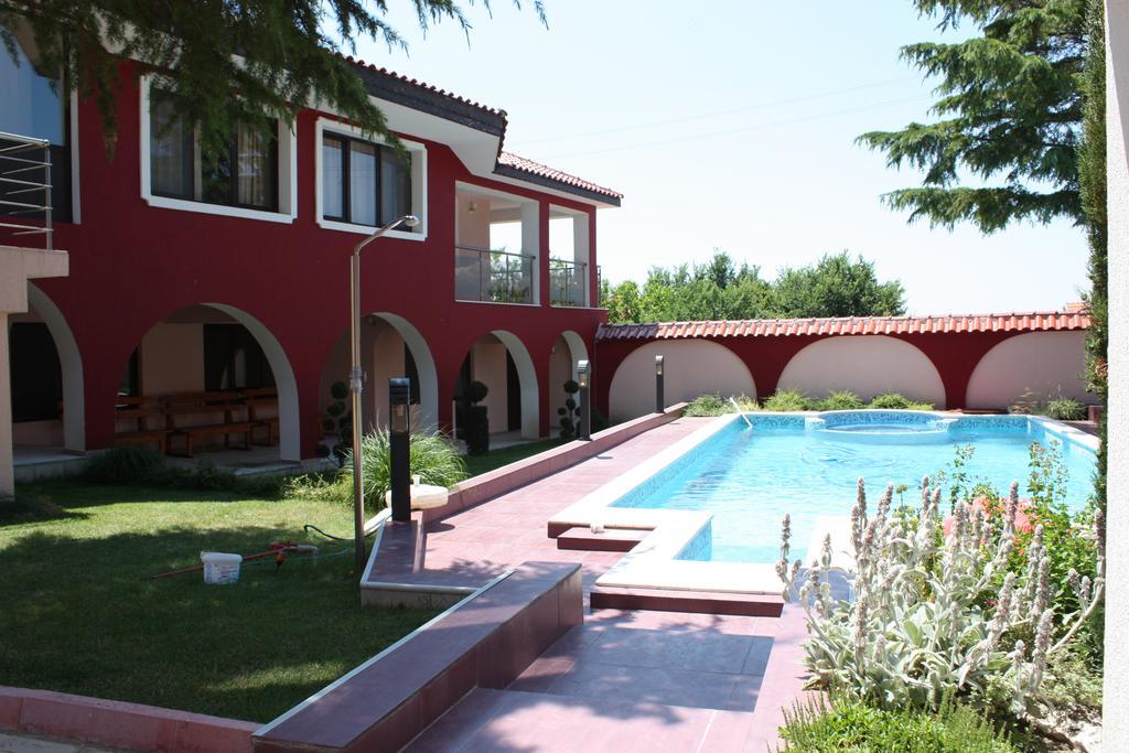 The Red House Hotel Kosharitsa Exterior foto